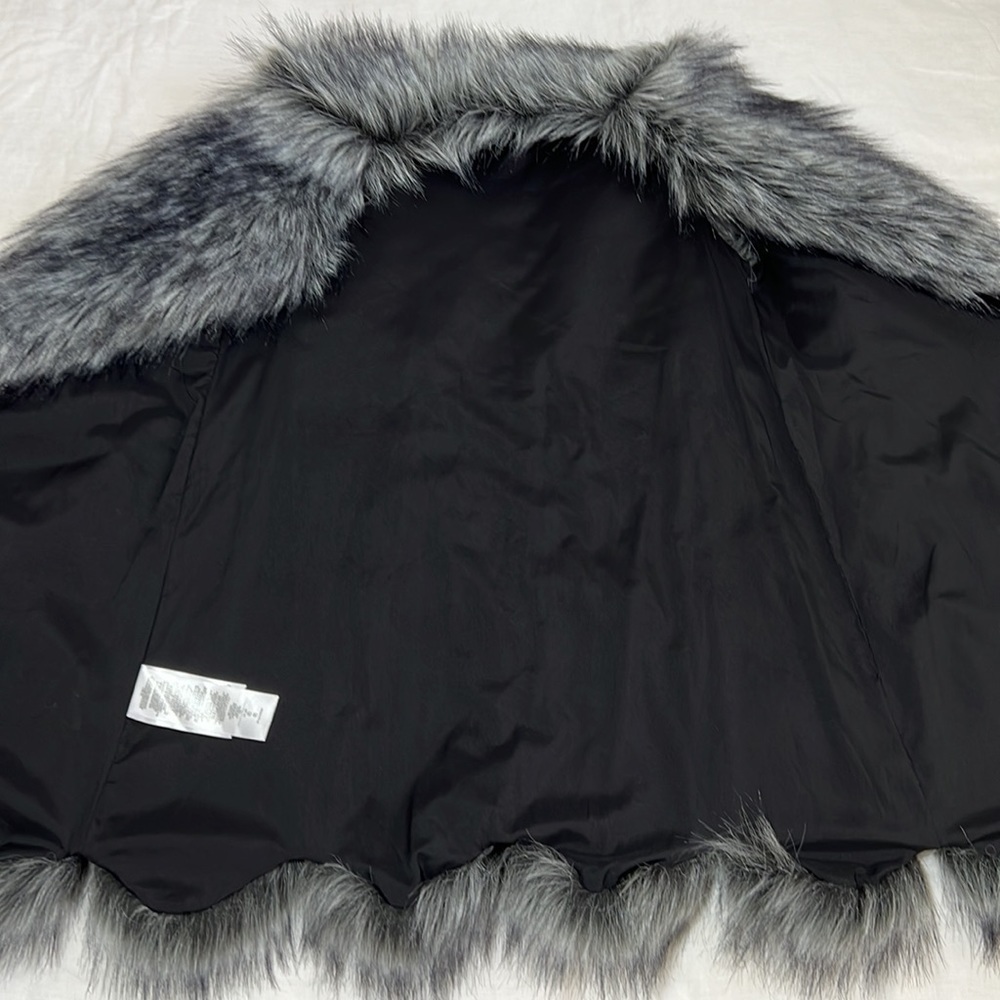 BCBGMaxAzria Mackenzie Faux Fur Vest - Picture 4 of 10
